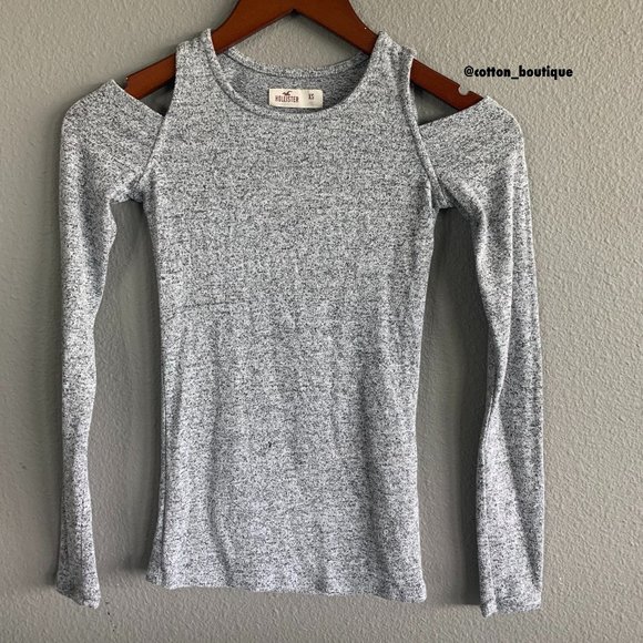 Hollister Sweaters - Donated